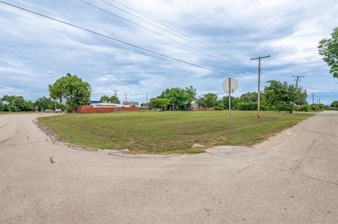 2011 Duval Drive Arlington TX 76002