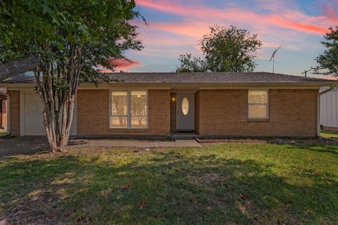 Photo of 6505 Flamingo Road, Greenville, TX 75402 (MLS # 21064625)