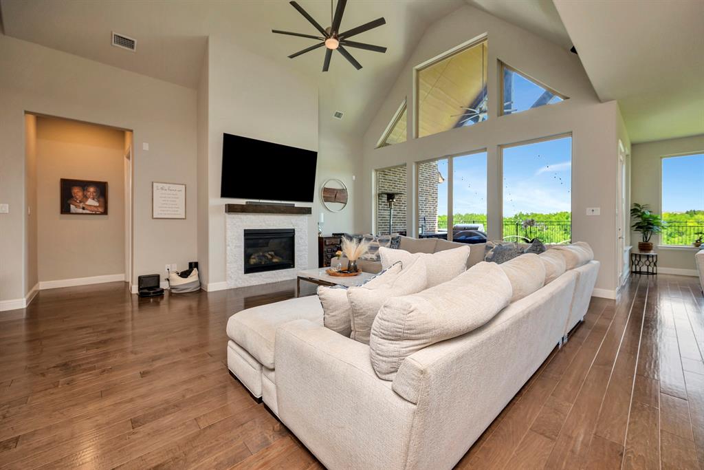 3413 Meridian Drive
