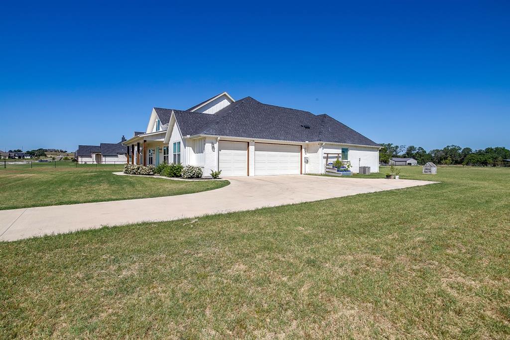 1053 Paradise Parkway