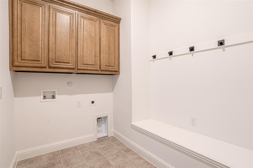 ABES LANDING PHASES 5A-3 & 5A-4 - Residential Lease