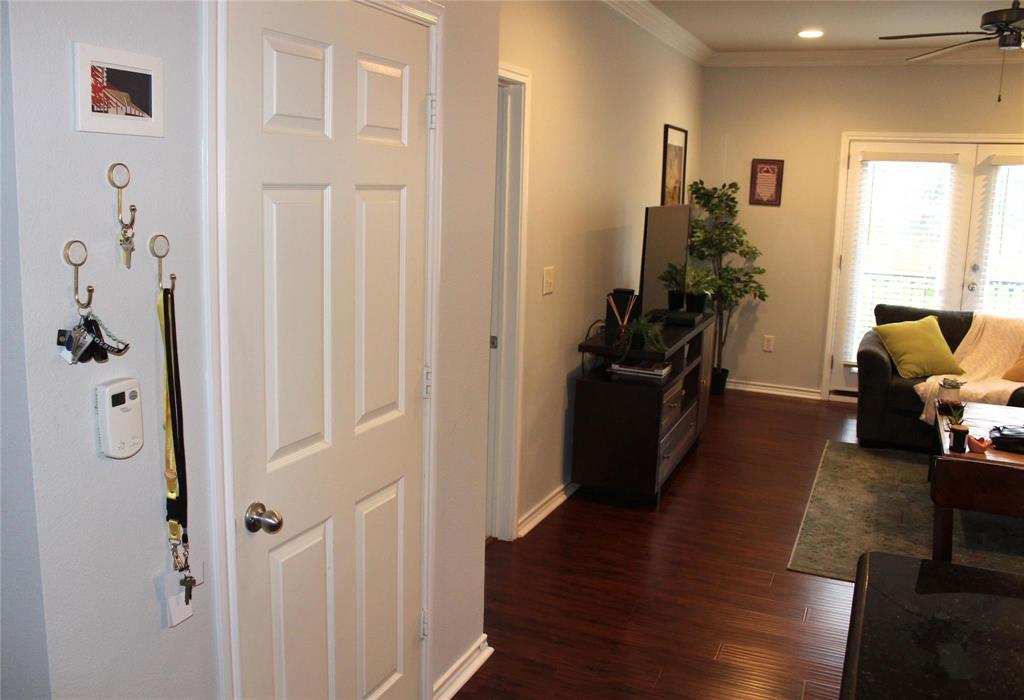 3102 Kings Road 1207