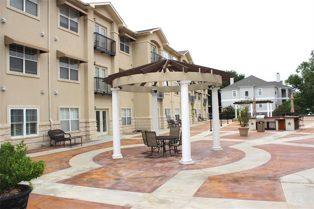 Piazza Siena Condo - Residential