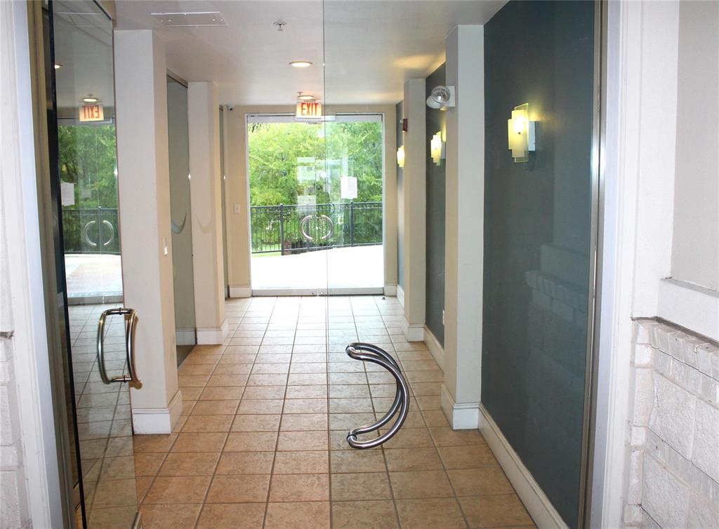 3102 Kings Road 1207