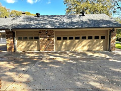 A home in Granbury