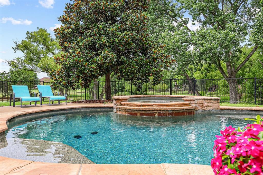 1320 Lakeview Drive
