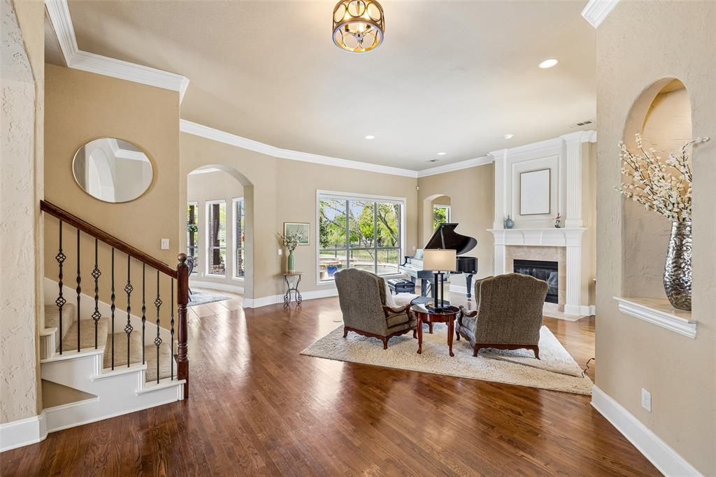 1320 Lakeview Drive