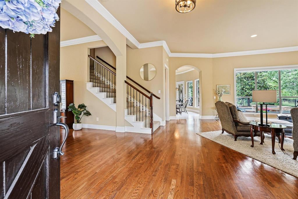 1320 Lakeview Drive