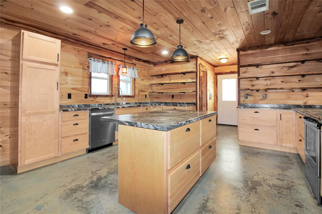 THOS L WILLIAMS, - Residential