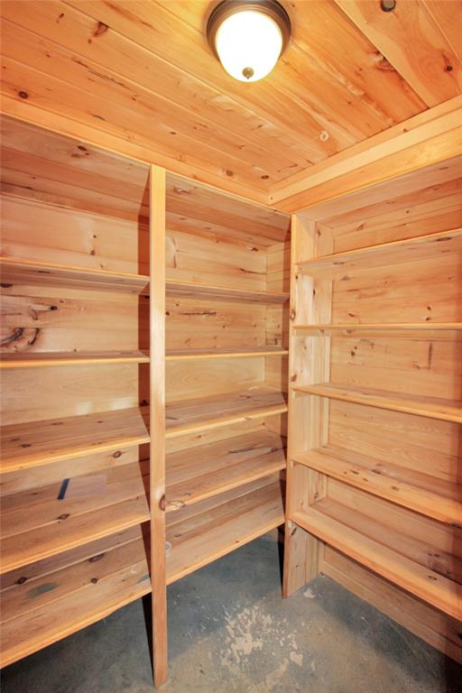 THOS L WILLIAMS, - Residential