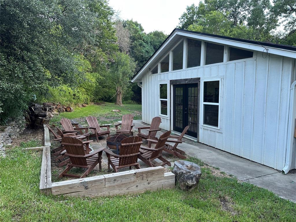 8900 Valley Brook Circle