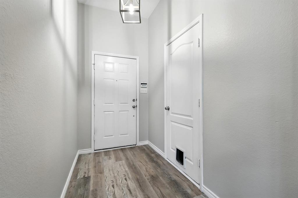 5521 Creek Hill Lane
