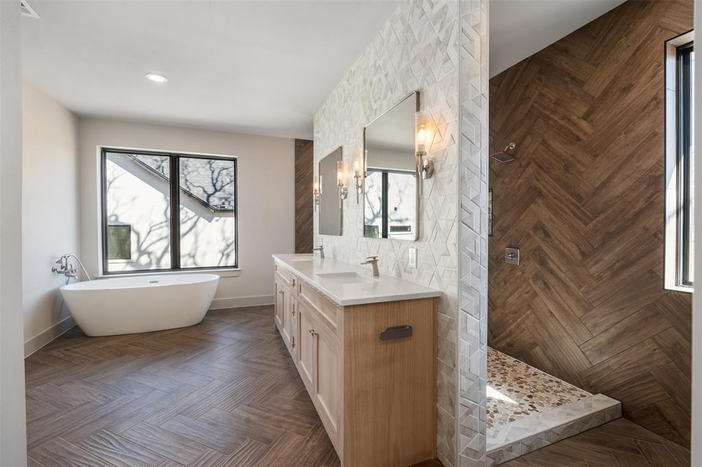 Pinnacle Club - Residential