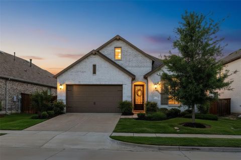 Photo of 1412 Eclipse Road, Aubrey, TX 76227 (MLS # 21332644)
