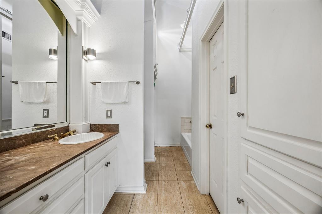Dallas, Texas, 75230, United States, 3 Bedrooms Bedrooms, ,4 BathroomsBathrooms,Residential,Active,2042719