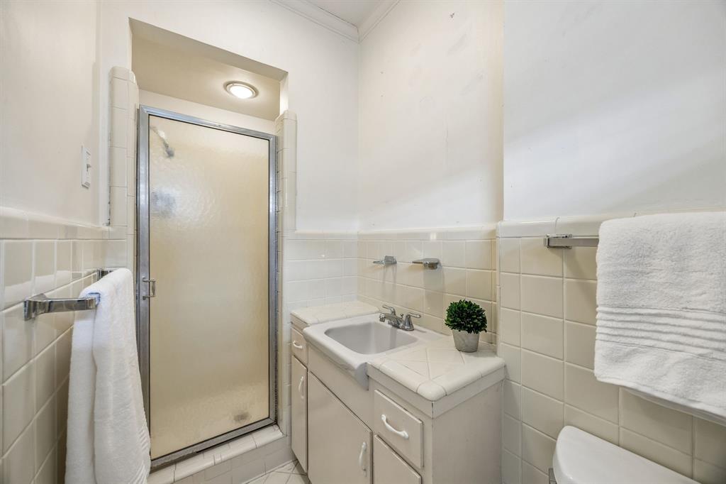 Dallas, Texas, 75230, United States, 3 Bedrooms Bedrooms, ,4 BathroomsBathrooms,Residential,Active,2042719