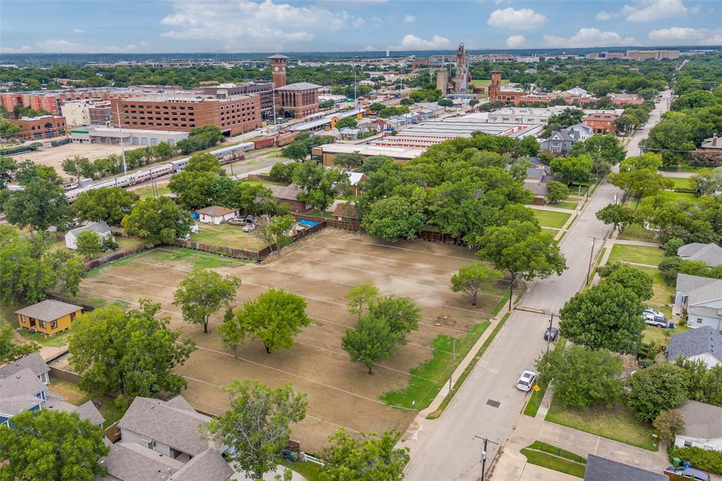 Grapevine College Heritage Add - Land