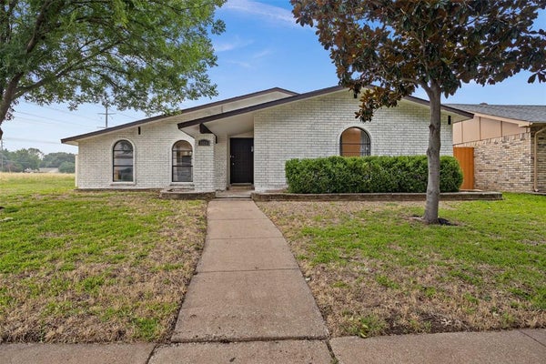 5124 STANLEY DR, THE COLONY, TX 75056 - Image 3fc80e95292bfcfec723e077b5ea1c6a/1114270032