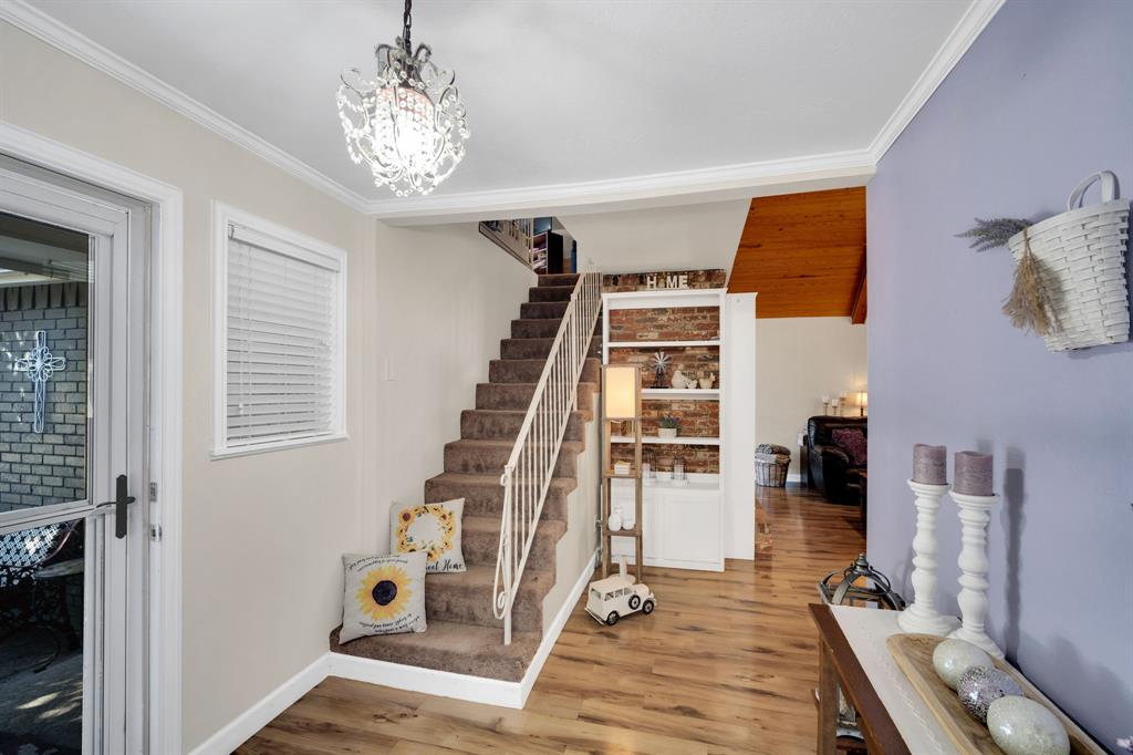 1104 Sheridan Lane