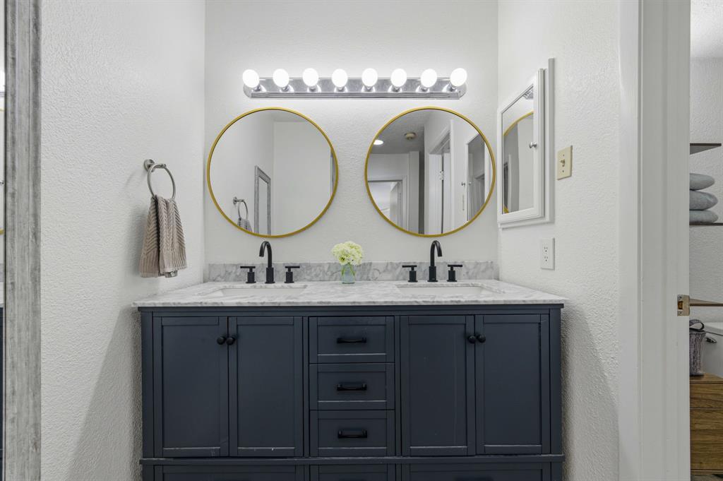 Bristle Cone Twnhs Condos - Residential