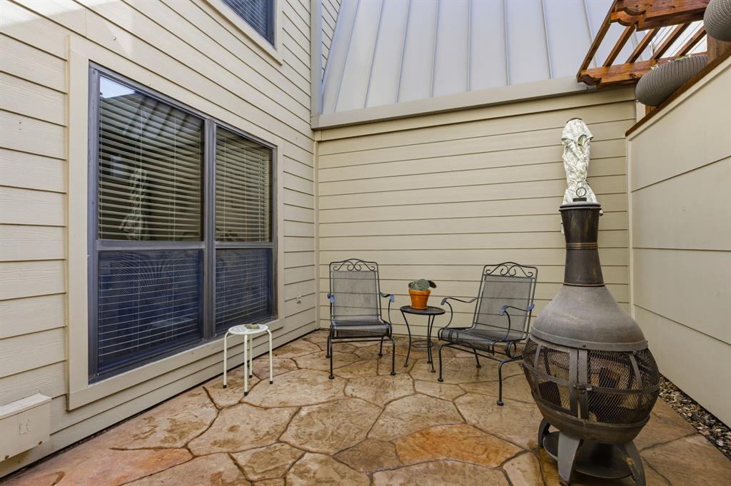 Bristle Cone Twnhs Condos - Residential