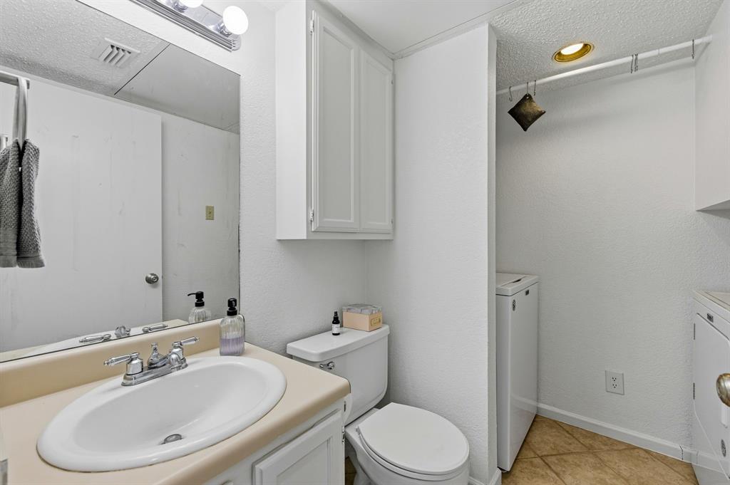 Bristle Cone Twnhs Condos - Residential