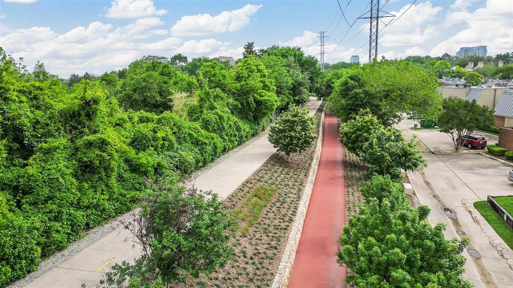 Bristle Cone Twnhs Condos - Residential