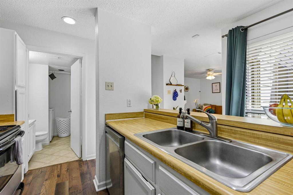 Bristle Cone Twnhs Condos - Residential