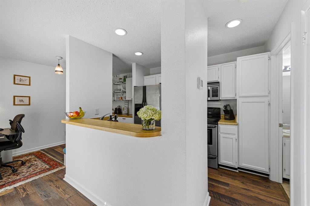 Bristle Cone Twnhs Condos - Residential