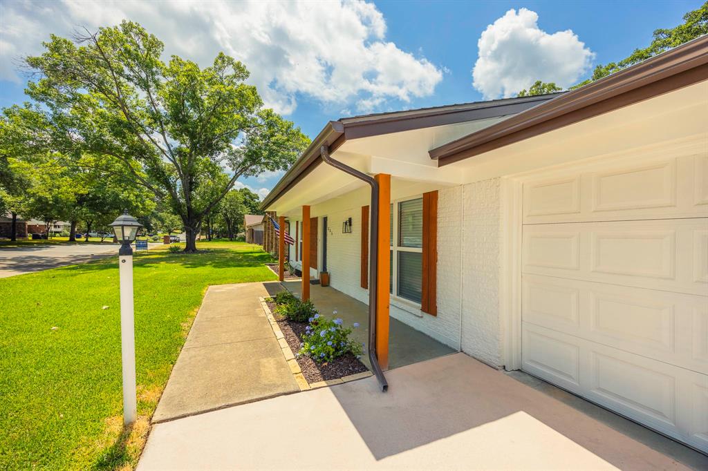 806 Chestnut Drive