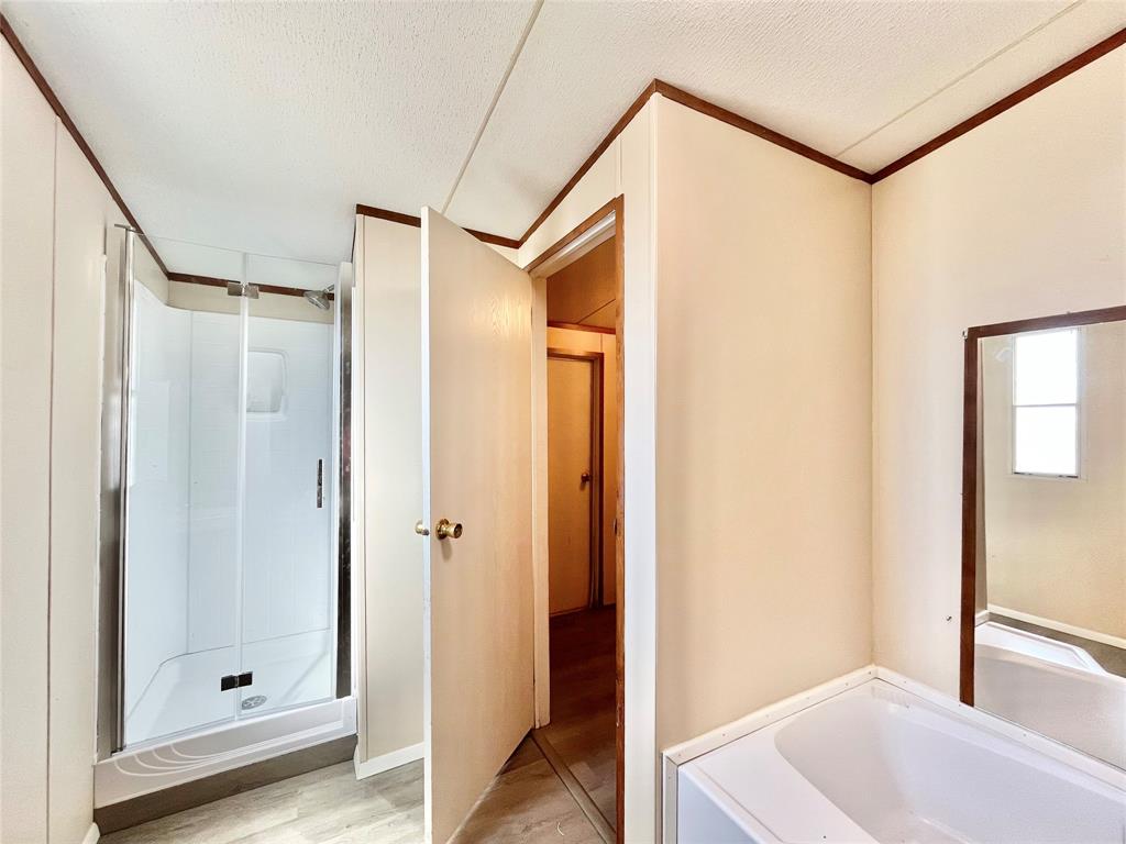 SHADOW WOOD - Residential