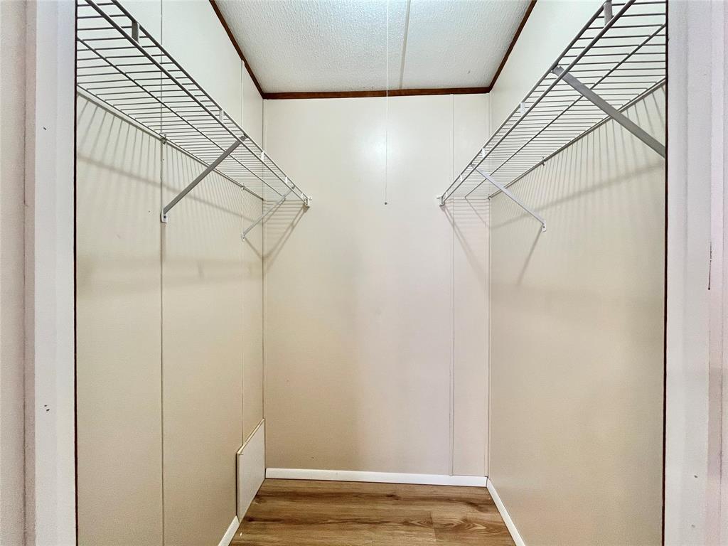 SHADOW WOOD - Residential