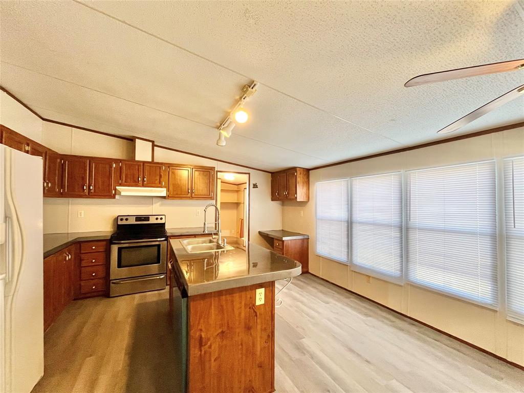 SHADOW WOOD - Residential