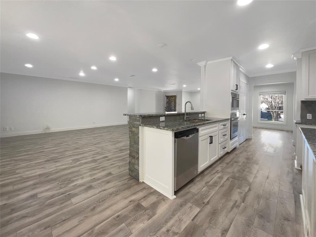 3855 Crest Cove Circle