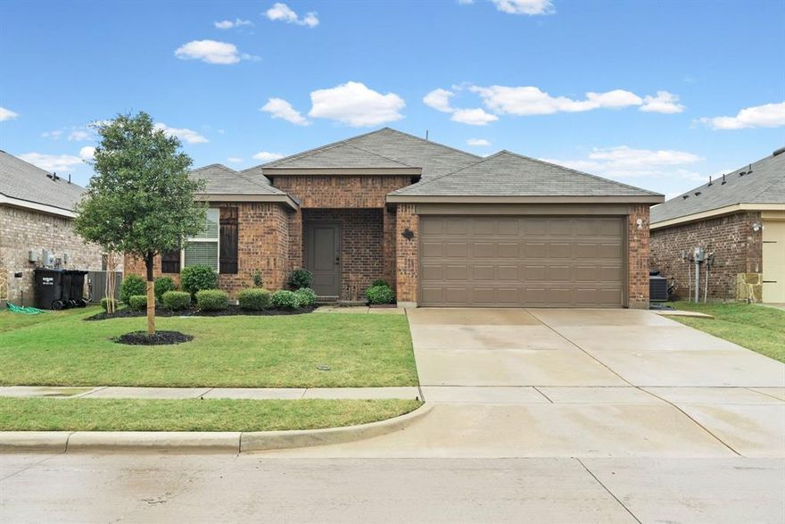 Newly remodeled home in the CADDO MILLS School District!  Comfy open floorplan and seperated bedrooms with a large backyard including a covered patio.  New appliances provided and a washer & dryer available with fee.  Community pool within walking distance and elementary school at front of neighborhood!  Minutes drive to I-30 for communting or shopping opportunities.  Don't miss this home for lease in Caddo Mills, TX!