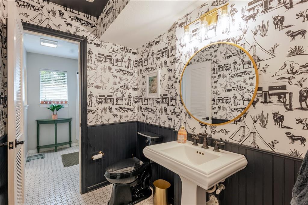 Ridglea Country Club Estates - Residential