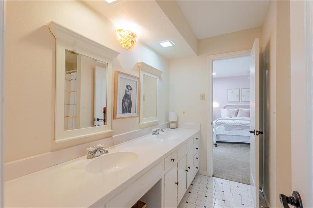 Ridglea Country Club Estates - Residential