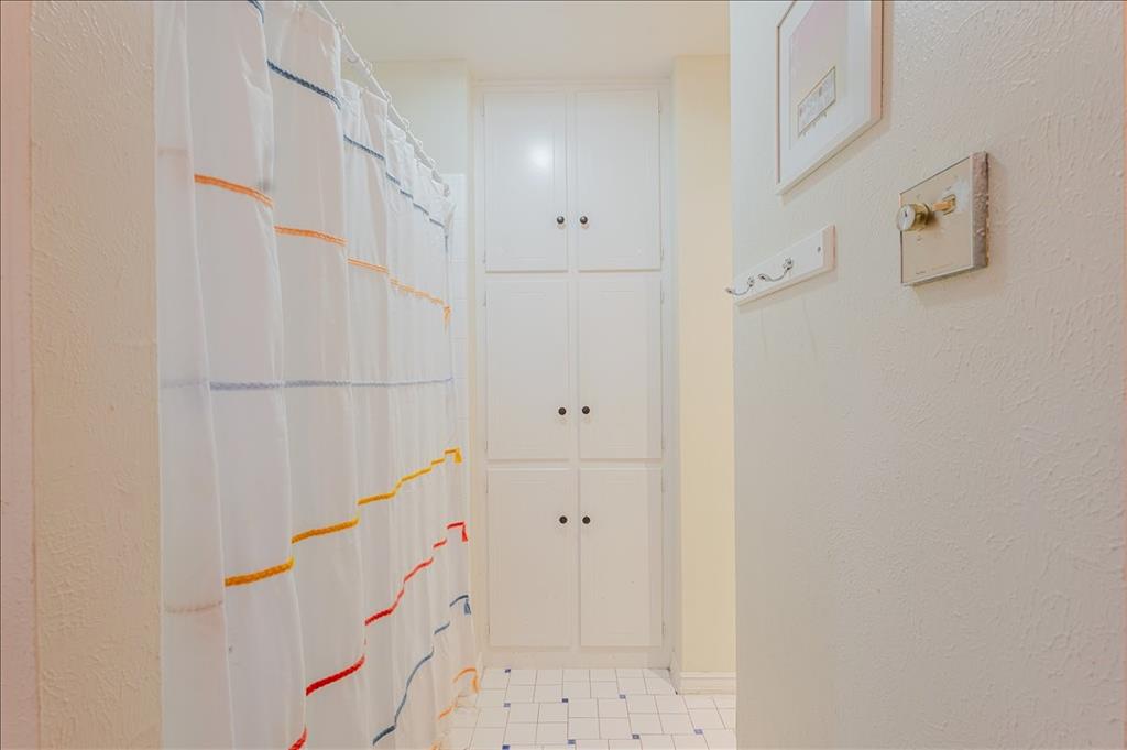 Ridglea Country Club Estates - Residential