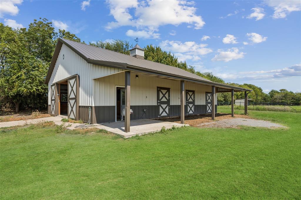 Hi Flyin Acres - Residential