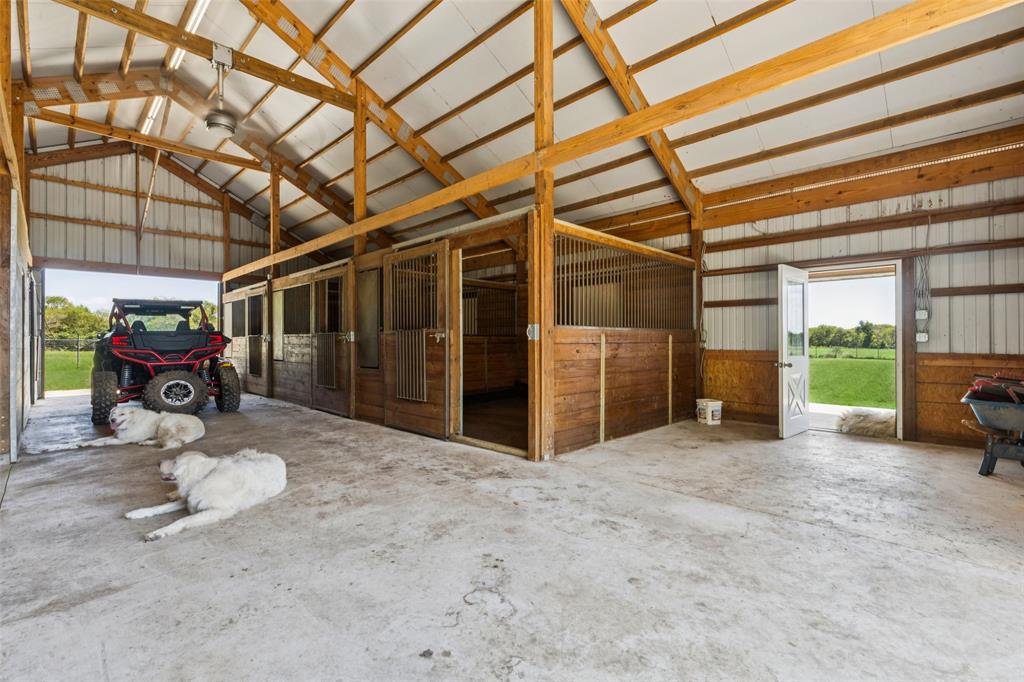 Hi Flyin Acres - Residential