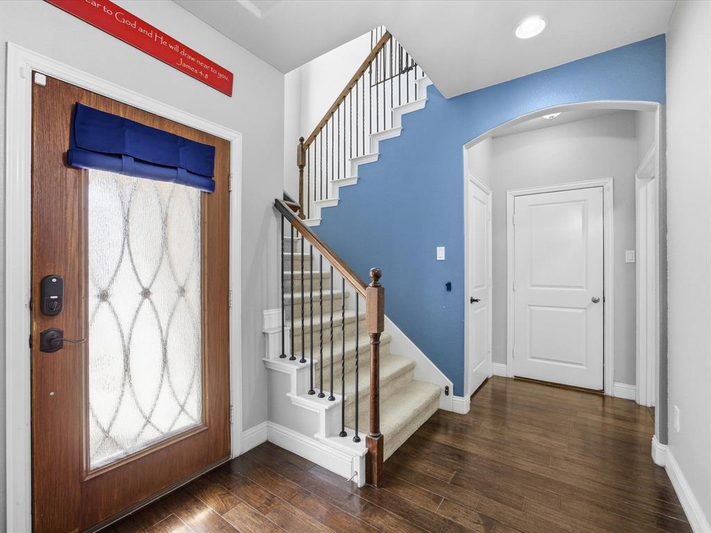 1056 Mesa Crest Drive