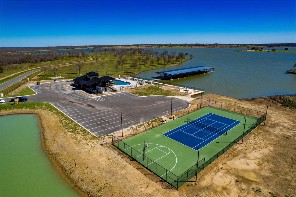 Waterfront Club - Land