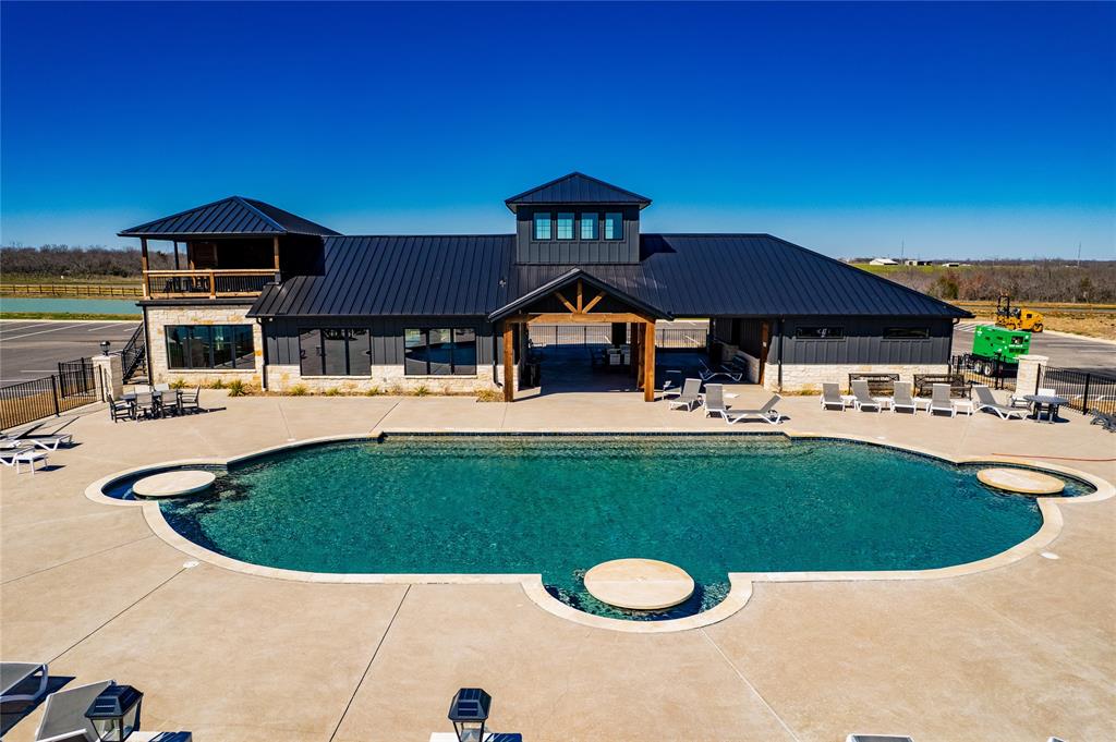 Waterfront Club - Land