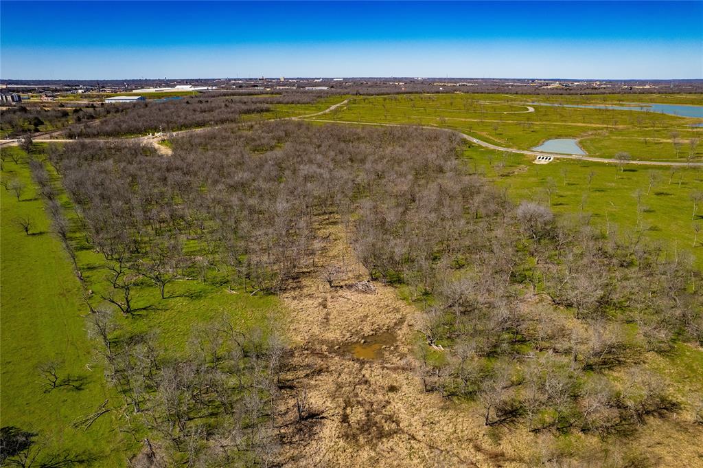 Waterfront Club - Land