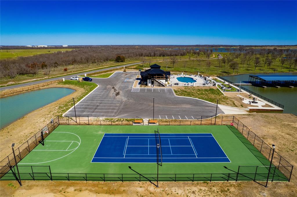 Waterfront Club - Land