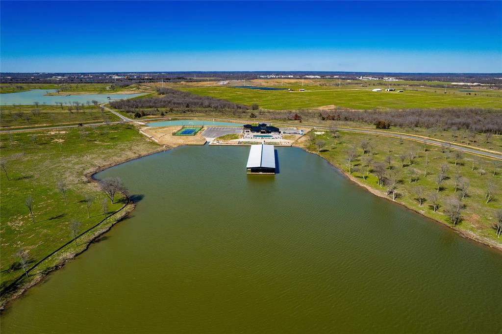 Waterfront Club - Land