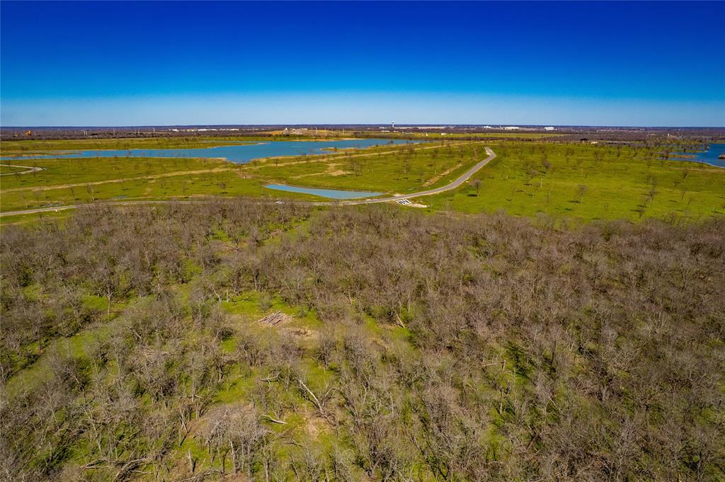 Waterfront Club - Land