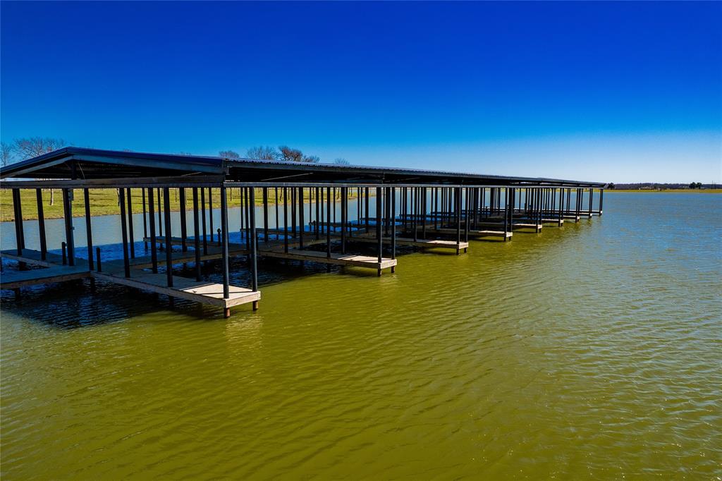 Waterfront Club - Land