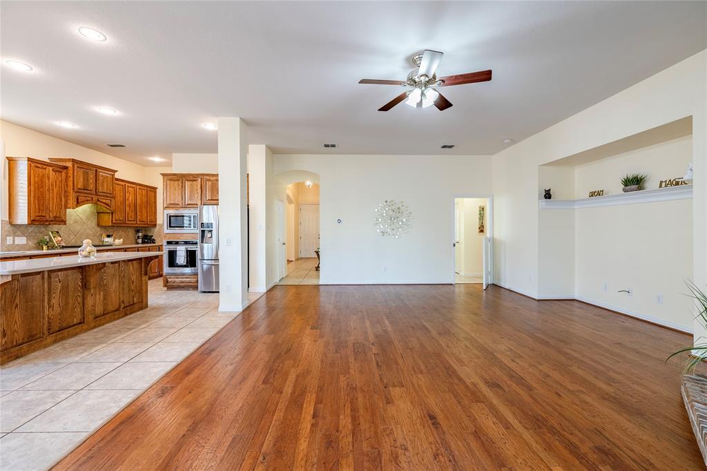 Woodbridge Ph 05b - Residential