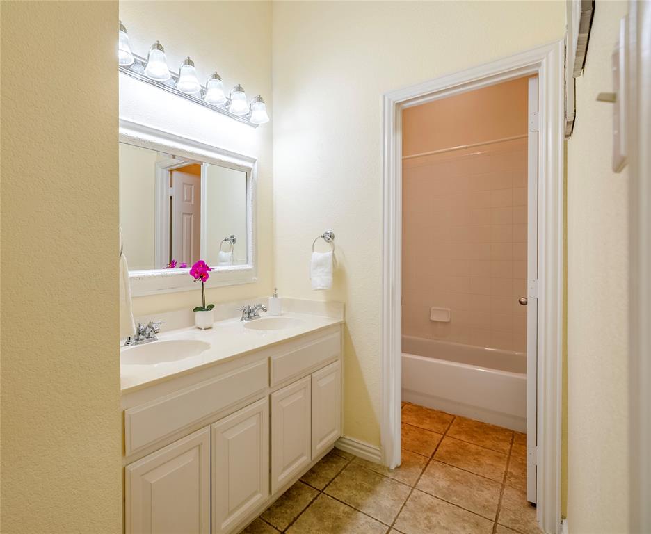 Woodbridge Ph 05b - Residential